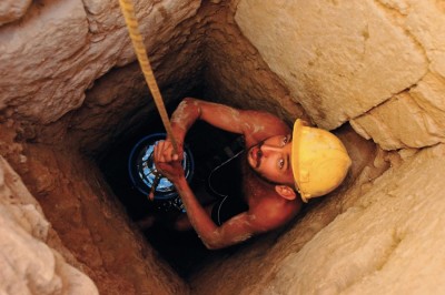 Figure 5. Exploration of the Hellenistic well; at a depth of 6m, groundwater appeared and complicated the works.